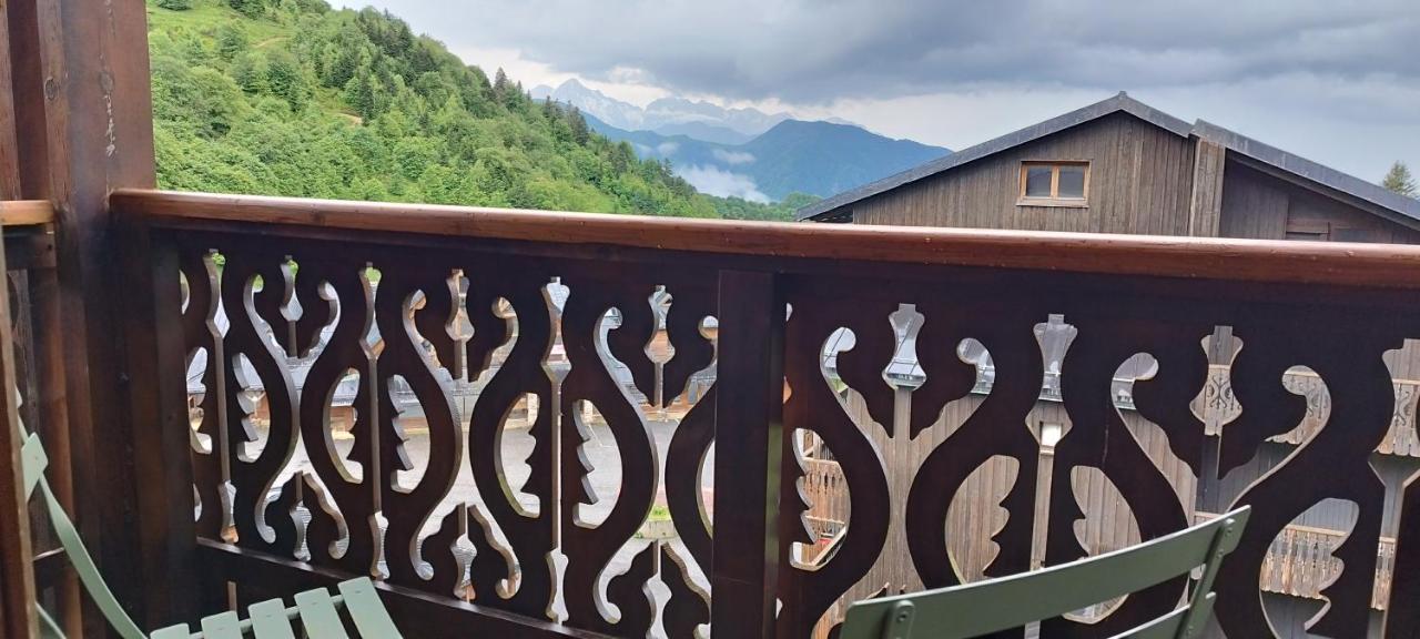 Pleine Nature Pied Pistes Piscine Chauffee Ustou ภายนอก รูปภาพ
