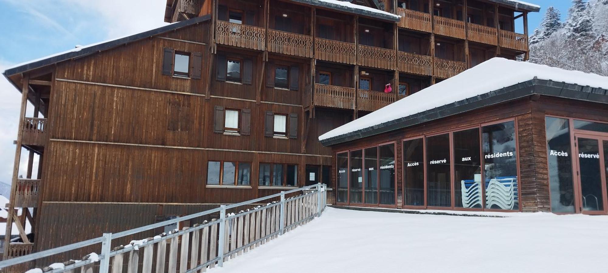 Pleine Nature Pied Pistes Piscine Chauffee Ustou ภายนอก รูปภาพ